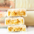 Mountain Joe's Protein Brownie White Chocolate Blondie - proteinowe blondie w polewie białoczekoladowej by Mountain Joe's (mountain-joe-s-protein-brownie-white-chocolate-blondie-proteinowe-blondie-w-polewie-bialoczekoladowej)