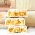 Mountain Joe's Protein Brownie White Chocolate Blondie - proteinowe blondie w polewie białoczekoladowej by Mountain Joe's (mountain-joe-s-protein-brownie-white-chocolate-blondie-proteinowe-blondie-w-polewie-bialoczekoladowej)