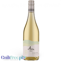 Butelka bezalkoholowego wina Guiltfree Ara Zero Sauvignon Blanc z Marlborough o jasnej, słomkowej barwie.