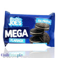 Baton proteinowy Guiltfree Mountain Joe's Mega Flapjack o smaku ciasteczek z kremem w niebieskim opakowaniu