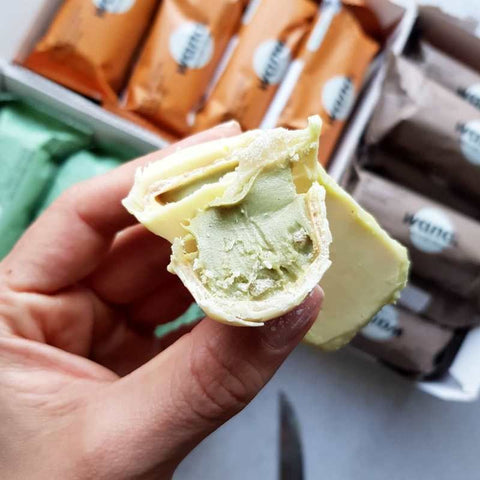 Wana Waffle and Cream Bar White Chocolate Pistachio Cream