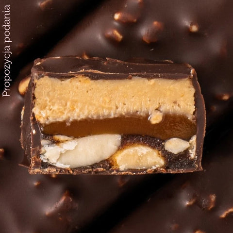 FIZI Guilty Pleasure Peanut & Caramel - wegański baton proteinowy w polewie czekoladowej bez dodatku cukru
