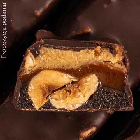FIZI Guilty Pleasure Hazelnut & Caramel - vegan protein bar with no added sugar chocolate topping