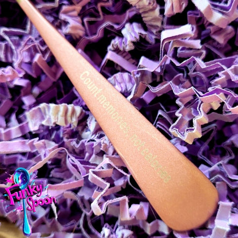 Funky Spoon engraved spoon with affirmation, Silver & Pink, 17cm, Count memories, not calories
