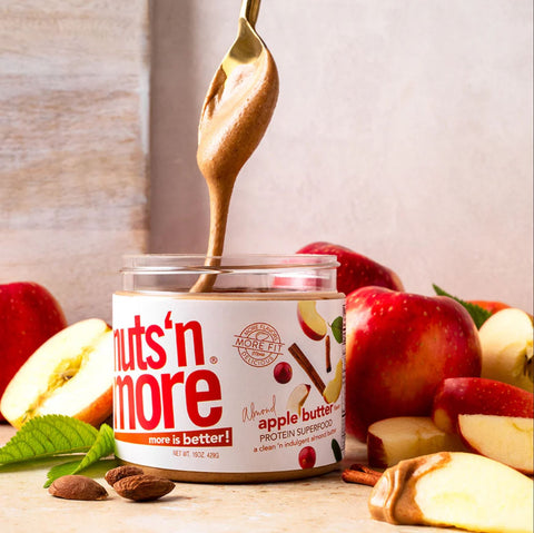 Nuts 'N More Almond Butter Apple - masło migdałowe z białkiem serwatkowym WPC i ksylitolem, Jabłko, Cynamon & Żurawina