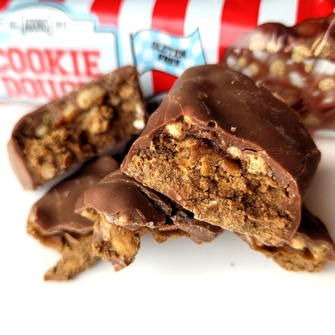 Adonis Cookie Dough Chunky Bar, Double Choc Hazelnut - proteinowy baton, 15,5g białka & 204kcal