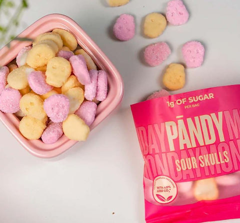 Pandy Sour Skulls - kwaśne żelki błonnikowe bez cukru 45% mniej kalorii, malinowo-cytrynowe