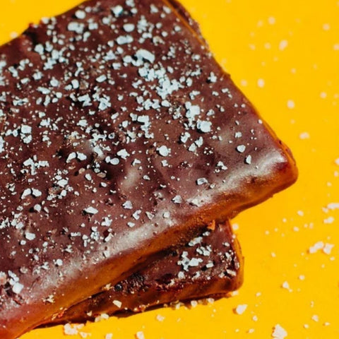 TRUBAR Saltylicious Almond Love - wegański baton proteinowy bez soi, glutenu i słodzików