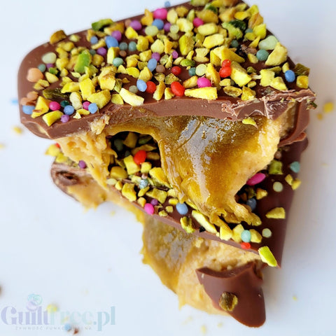KoxBar Pistachio Donut PRE-SALE - artisanal protein bar with donut and pistachio flavor