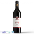 Butelka czerwonego wina bezalkoholowego Guiltfree Giesen 0% Merlot z Nowej Zelandii na białym tle