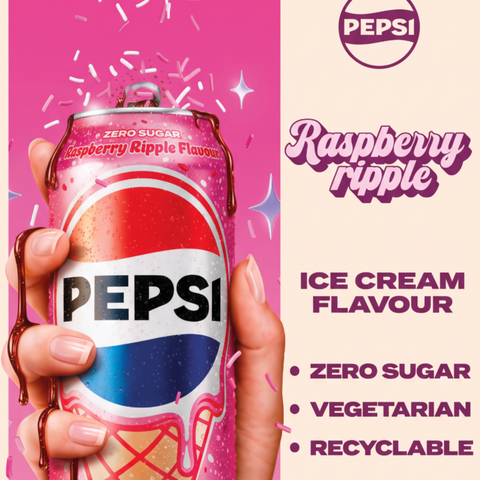 Puszka napoju Guiltfree Pepsi Raspberry Ripple Zero Sugar z grafiką lodów, różowym tłem i malinowym sosem.