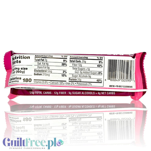 Guiltfree Quest Bar Birthday Cake baton proteinowy z tabelą wartości odżywczych na różowym opakowaniu
