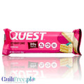 Guiltfree Quest Bar Birthday Cake w różowym opakowaniu z grafiką tortu, baton proteinowy bez cukru i glutenu